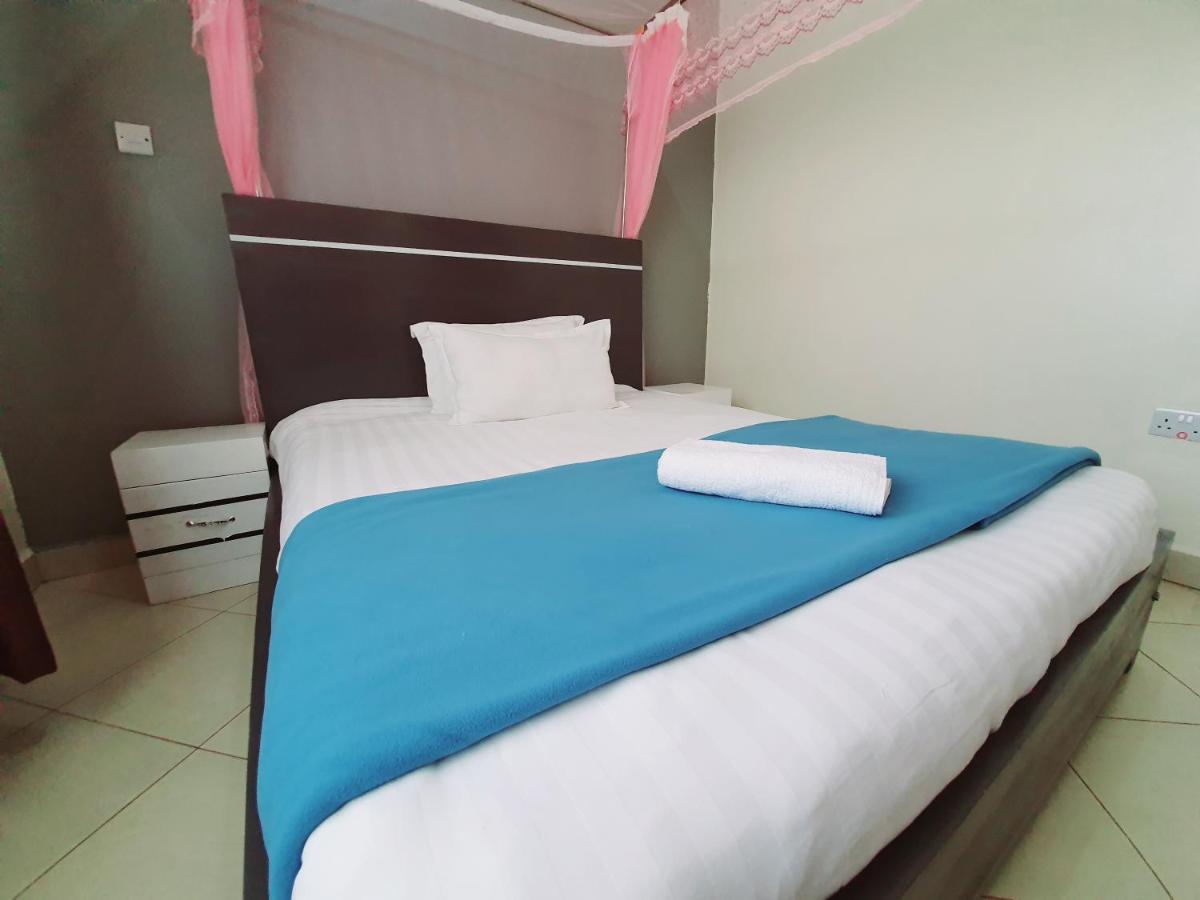 Airport Unique Hotel Entebbe Buitenkant foto